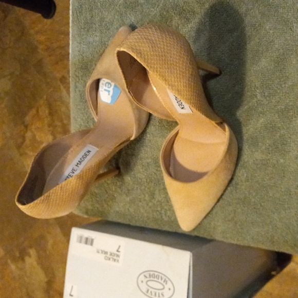 Steve Madden Heels Valko nude multi color suede and snakeskin size 7 - Picture 12 of 12